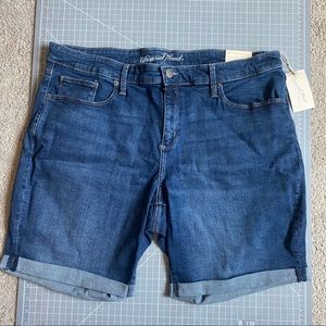NWT Universal Threads Jean Shorts